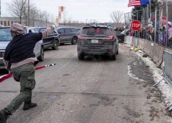 Anti-ICE protesters attack their own supporter with sex toys during Minneapolis rally