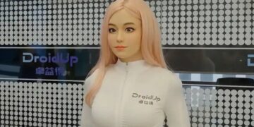 This Robot With a Working Human Face Is Incredibly Unsettling