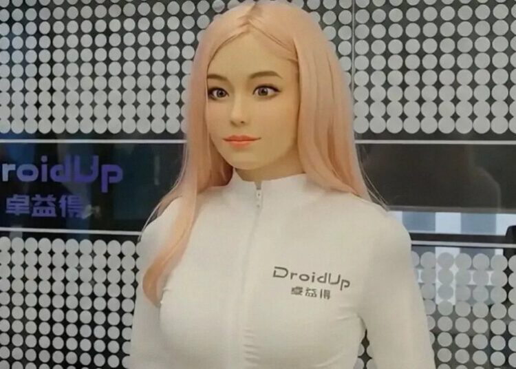 This Robot With a Working Human Face Is Incredibly Unsettling