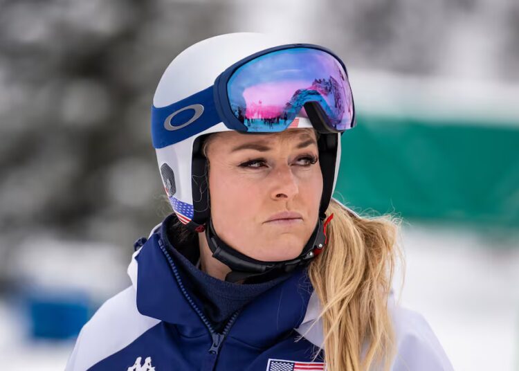 Lindsey Vonn Takes Brutal Spill 13 Seconds Into Olympic Final