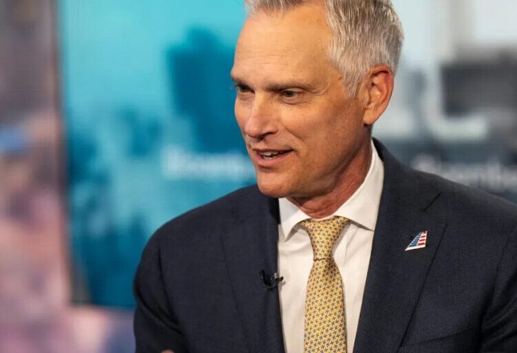 American Airlines CEO’s crisis grows as flight attendant union calls for him to step down