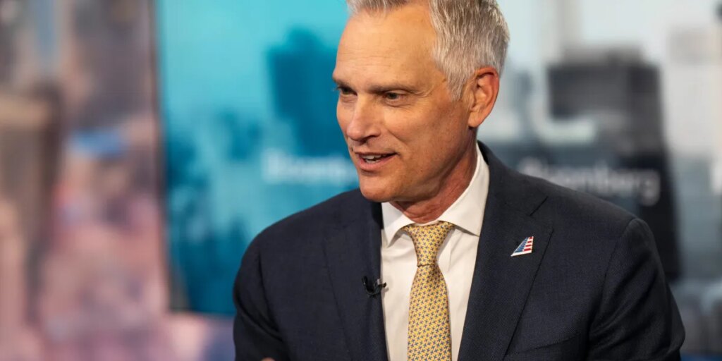 American Airlines CEO’s crisis grows as flight attendant union calls for him to step down