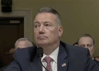 ICE director ducks chance to endorse Kristi Noem keeping her job