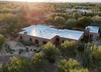 SWAT and bomb squads mobilize in Arizona as search for Nancy Guthrie case intensifies