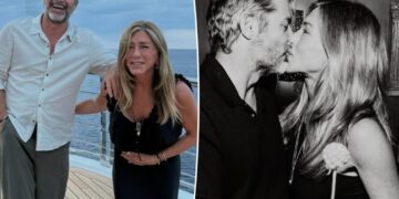 Jennifer Aniston and boyfriend Jim Curtis share an intimate kiss in his 57th birthday tribute to her