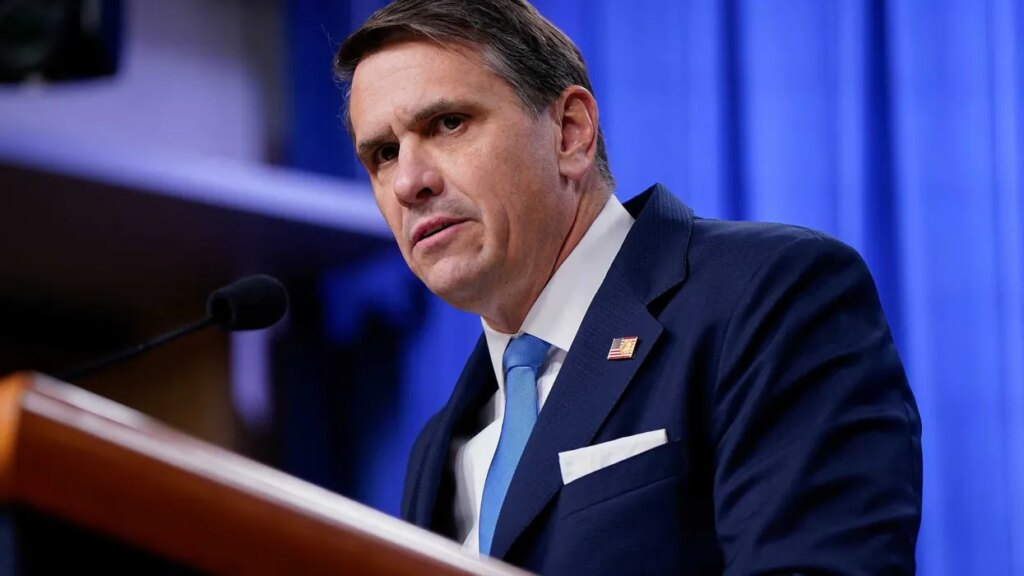 Top Trump DOJ official demands lawmaker retract Epstein inquiry: ‘Take down that post’