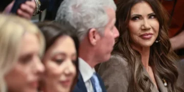 Trump gossips about ‘dead giveaway’ Kristi Noem is having an ‘affair’: report