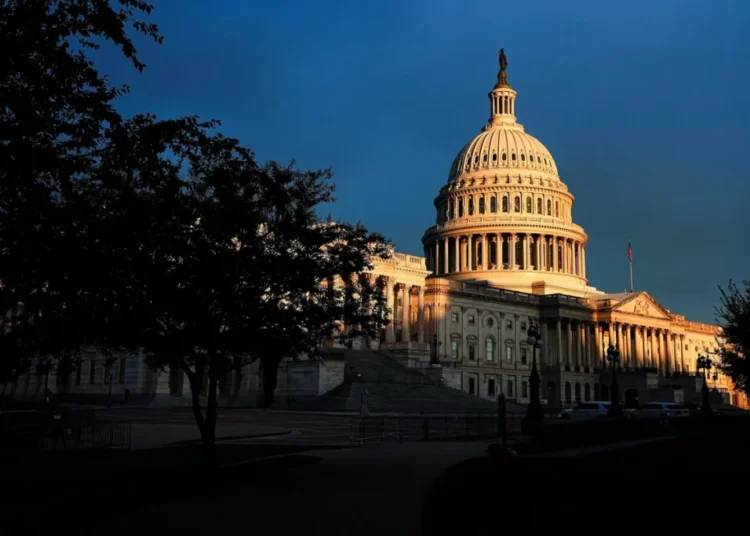 ‘Unafraid’: Top Democrat crosses aisle to defend GOP lawmaker after alarming post