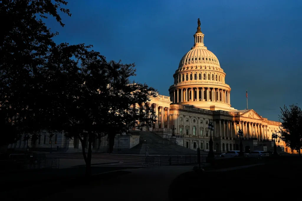 ‘Unafraid’: Top Democrat crosses aisle to defend GOP lawmaker after alarming post