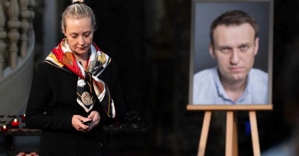 Russian Opposition Leader Navalny Poisoned With Deadly ‘Dart Frog’ Toxin, European Governments Say