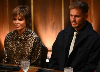 Lisa Rinna confronts ‘stalker’ Colton Underwood over ‘hostage’ comment during ‘Traitors’ reunion