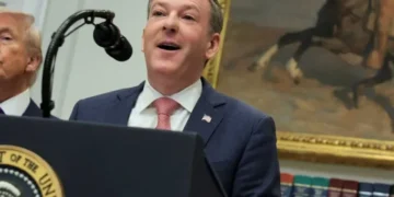 Analyst flustered by ex-Trump official’s galling admission: ‘Ludicrous on its face’