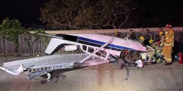 Small plane crashes in Ventura County as two pulled from wreckage