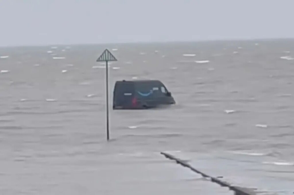 Hapless Amazon delivery driver stuck in water after following GPS