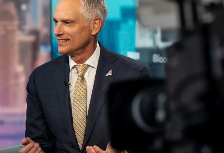 The skies for American Airlines are clearer than you think