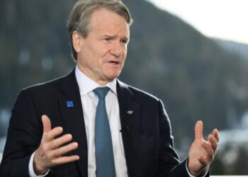 Brian Moynihan isn’t so worried about an AI jobs bloodbath, pointing to a 1960s theory that computers would end all management roles