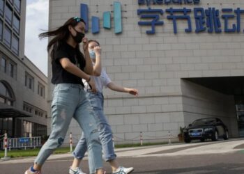 Top Hollywood screenwriter warns TikTok’s new tool is at the gates: ‘I hate to say it. It’s likely over for us’