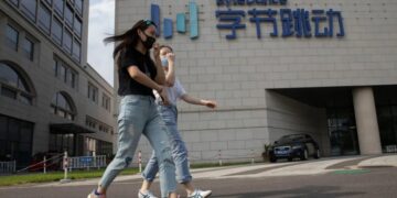 Top Hollywood screenwriter warns TikTok’s new tool is at the gates: ‘I hate to say it. It’s likely over for us’