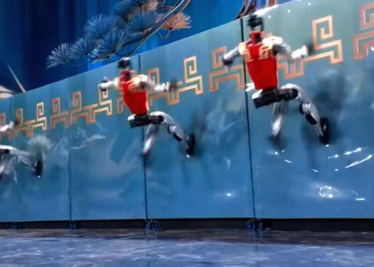 Chinese Robots Can Now Run Up Walls