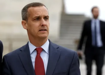Corey Lewandowski’s mid-air meltdown over Kristi Noem’s blanket sparks uproar