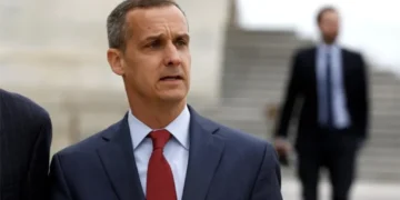 Corey Lewandowski’s mid-air meltdown over Kristi Noem’s blanket sparks uproar