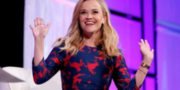 Despite a $400 million net worth and Hollywood career, Reese Witherspoon tells young people to stop chasing their dreams—and do this instead