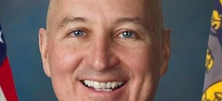 MAGA senator endorses his wife for statewide office — even though she’s a Democrat