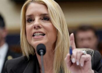 Pam Bondi’s ‘incredibly stupid’ outburst continues to haunt Trump: MS NOW host