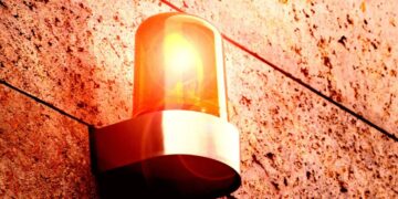 Blinking New Warning Sign Appears for AI Industry