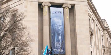 Egomaniac Trump Sticks His Face on Another Kennedy Building