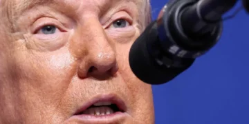 Gobsmacked CNN host caught on hot mic as Trump’s ramble takes bizarre turn