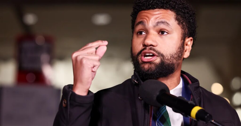 Trump Said He Banned Epstein From Mar-a-Lago. A Lawmaker Who Reviewed Unredacted Files Says They Tell a Different Story