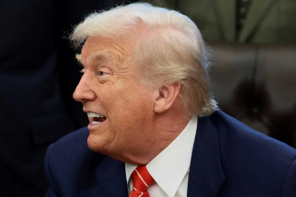 ‘My new hero’: Trump gushes over Supreme Court justices who backed him on tariffs