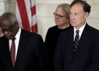 Conservative Supreme Court justice could hand Democrats blowout midterm victory: analysis