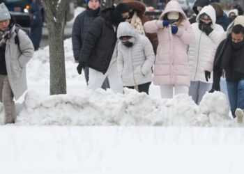 New York City-area blizzard warning suddenly upgraded, 2 feet of snow possible