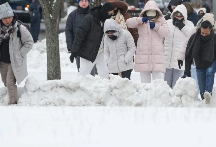 New York City-area blizzard warning suddenly upgraded, 2 feet of snow possible