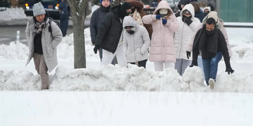 New York City-area blizzard warning suddenly upgraded, 2 feet of snow possible