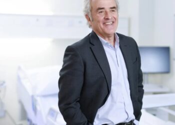 At 61, this major insurance CEO works out 6 days a week with his 23-year-old son—he picks his brain for a Gen Z perspective while lifting weights