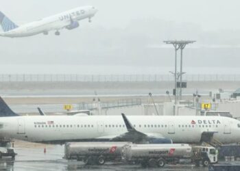 Delta expects to halt flights at NYC, Boston airports for storm