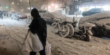 Several States Lock Down Amid East Coast Blizzard