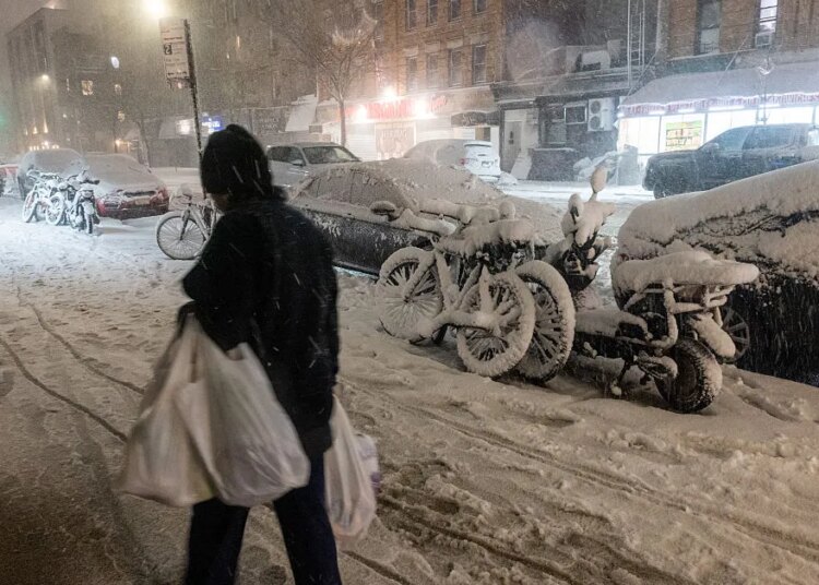 Several States Lock Down Amid East Coast Blizzard