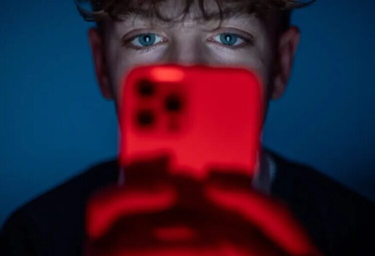 People are getting fake news on their phones and that’s increasing the risk of a market crash