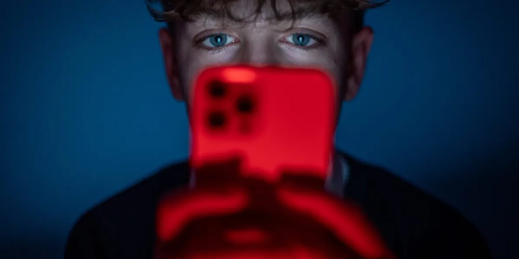 People are getting fake news on their phones and that’s increasing the risk of a market crash