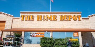 Home Depot CEO flags a disconcerting lack of faith in the American economy: ‘Our customers are telling us that they’re not investing’