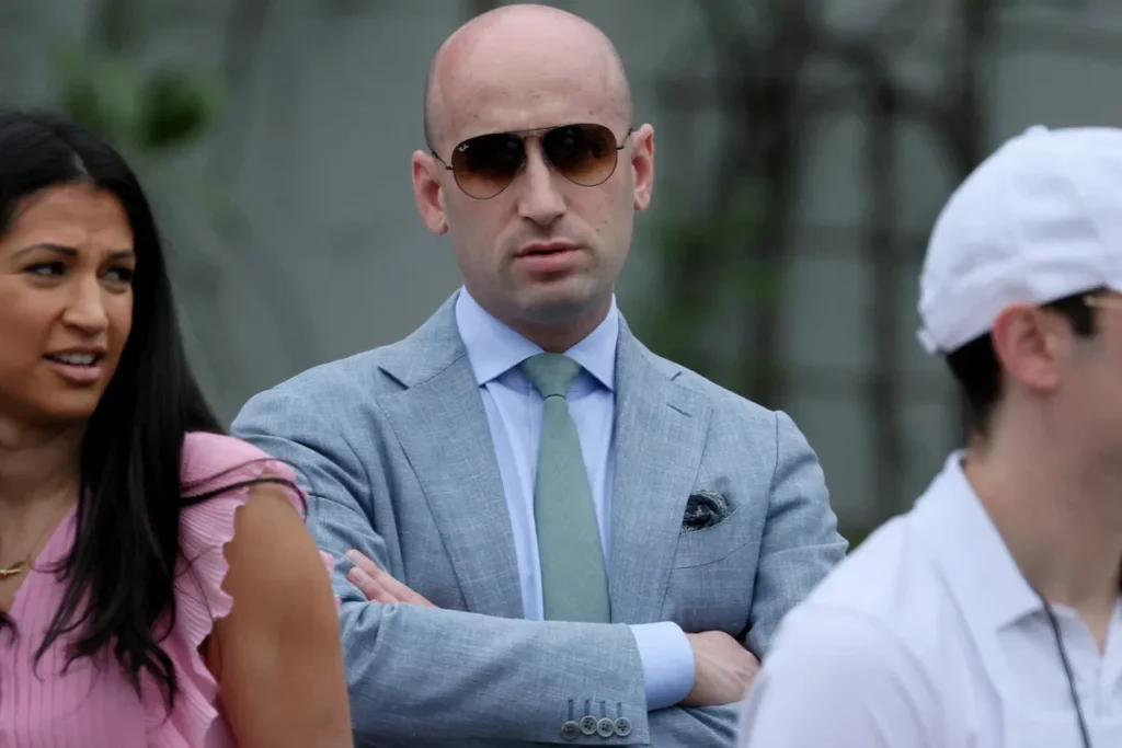 ‘Sociopath!’ Stephen Miller melts down as progressive podcaster mocks SOTU theatrics