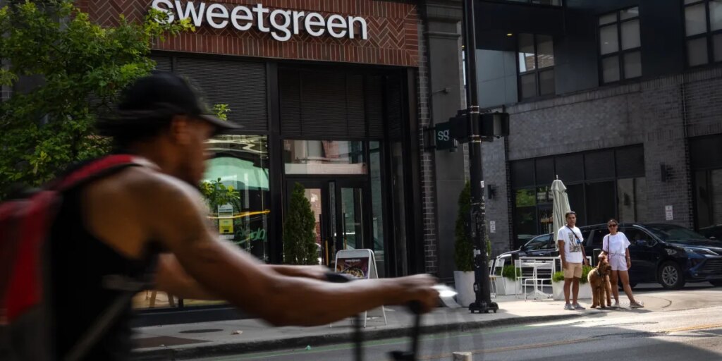 Chains like Sweetgreen and Chipotle are finally realizing they need to look beyond the “slop bowl”