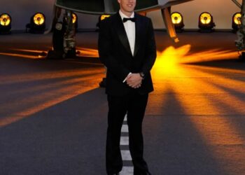 20 years ago, David Ellison’s flop as an actor stressed him out so much he went to the hospital. Now he’s set to own Paramount and Warner