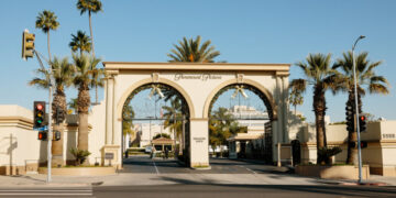 Warner Bros. Discovery Restarts Deal Talks with Paramount