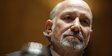 White House Shrugs Off Lutnick’s Epstein Ties