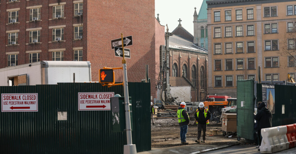 A Police Parking Lot in East Harlem Will Become Affordable Housing